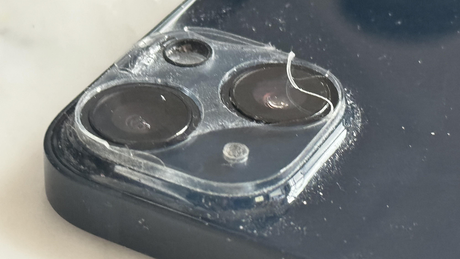 スマホレンズ保護フィルムの交換時期はいつ？寿命・劣化サイン・画質への影響を徹底解説